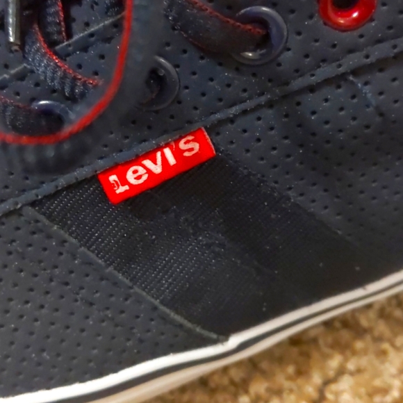 Levi's - Picture 3 of 4